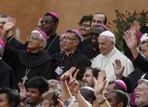 Synod Biskupów: 5 punktów bez sprzeciwu, 65 głosów niezgody w punkcie o seksualności
