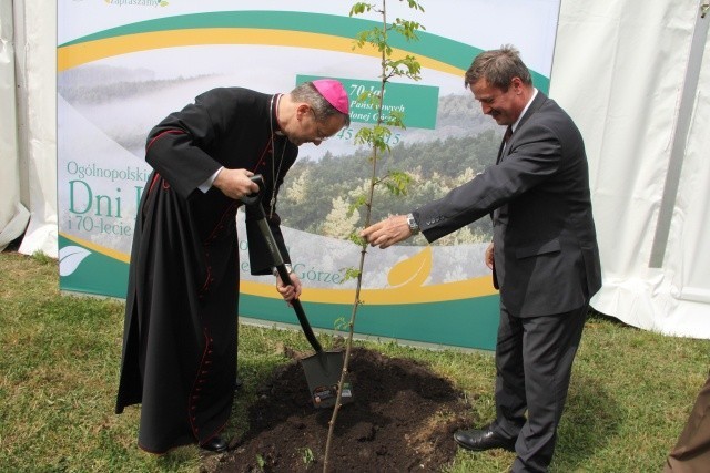 Bp Tadeusz Lityński w obiektywie