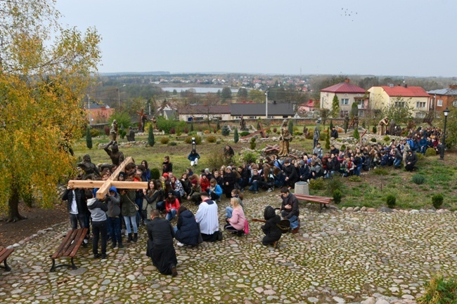 Apel Młodych w Przedborzu