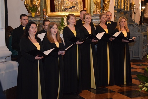 Koncert Finałowy II Ogólnopolskiego Festiwalu Muzyki Chóralnej im. M. Zieleńskiego w Łowiczu