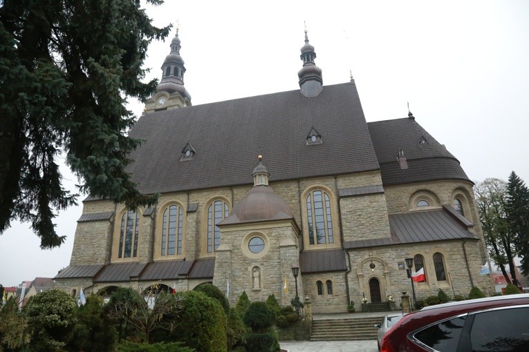 Pomnik Piłsudskiego w Limanowej