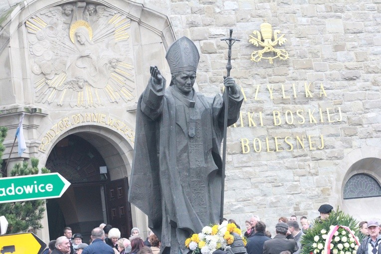 Pomnik Piłsudskiego w Limanowej