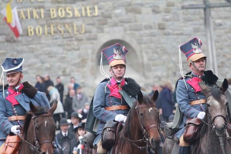 Pomnik Piłsudskiego w Limanowej