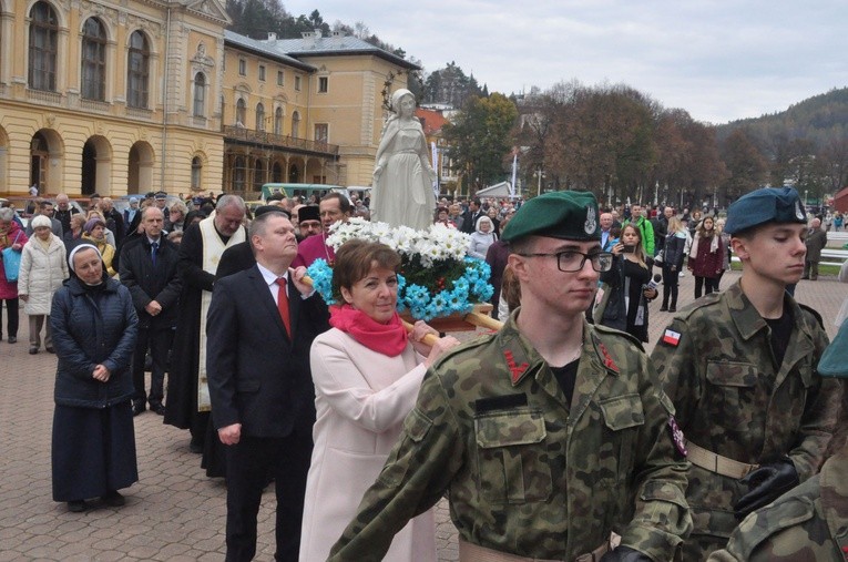 Przed wejściem do Pijalni Głównej