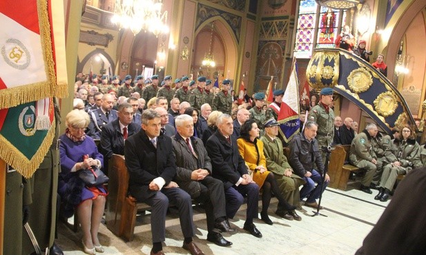 Piłsudski na Kasztance stanął w Nowym Sączu