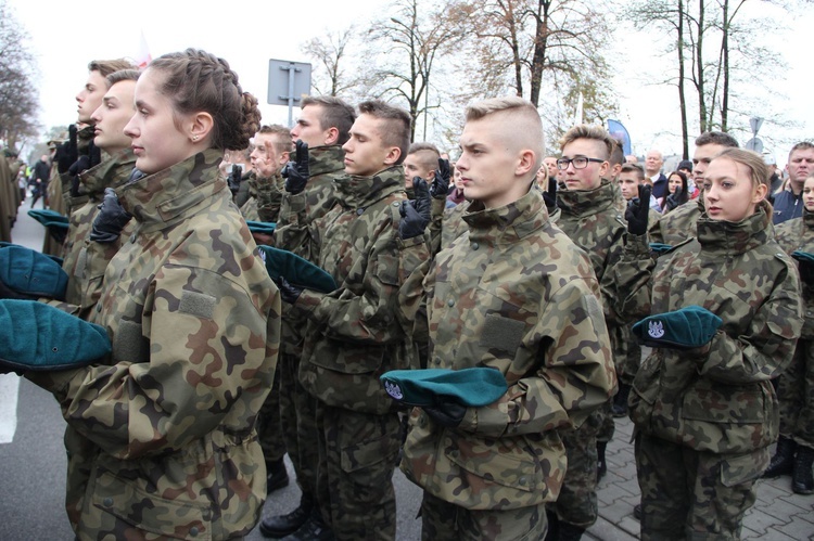 Odsłonięcie pomnika J. Piłsudskiego w Nowym Sączu