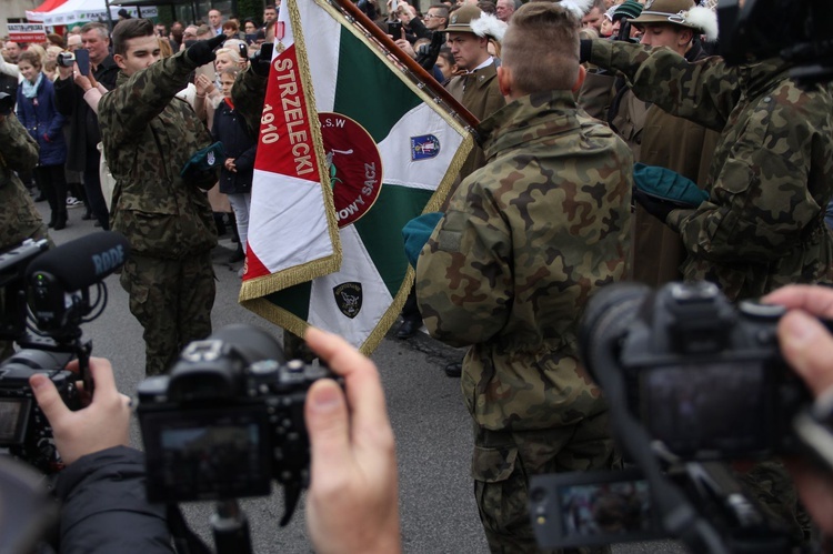 Odsłonięcie pomnika J. Piłsudskiego w Nowym Sączu