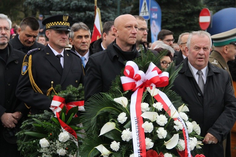 Odsłonięcie pomnika J. Piłsudskiego w Nowym Sączu