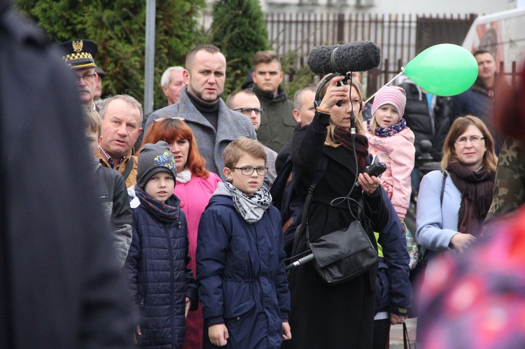 Odsłonięcie pomnika J. Piłsudskiego w Nowym Sączu