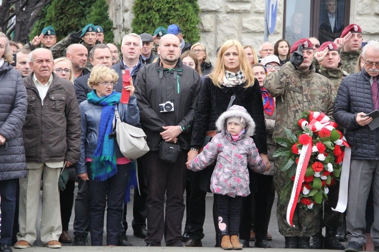 Odsłonięcie pomnika J. Piłsudskiego w Nowym Sączu