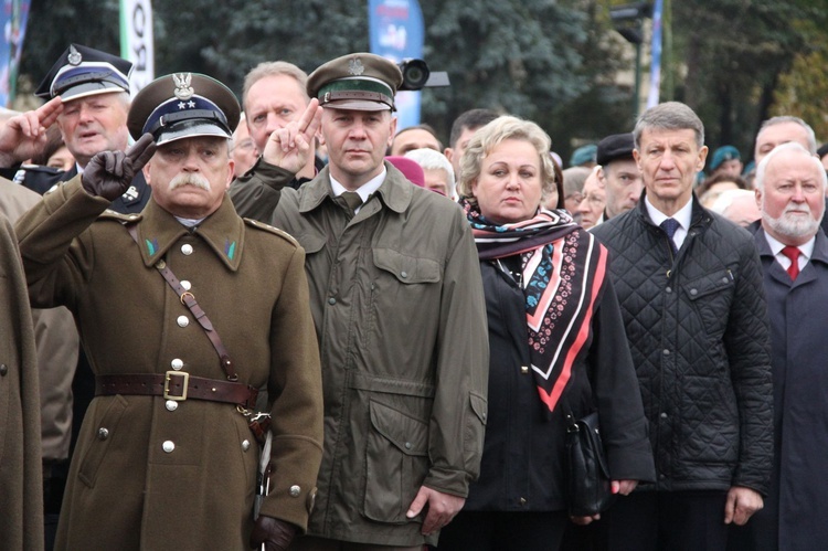 Odsłonięcie pomnika J. Piłsudskiego w Nowym Sączu