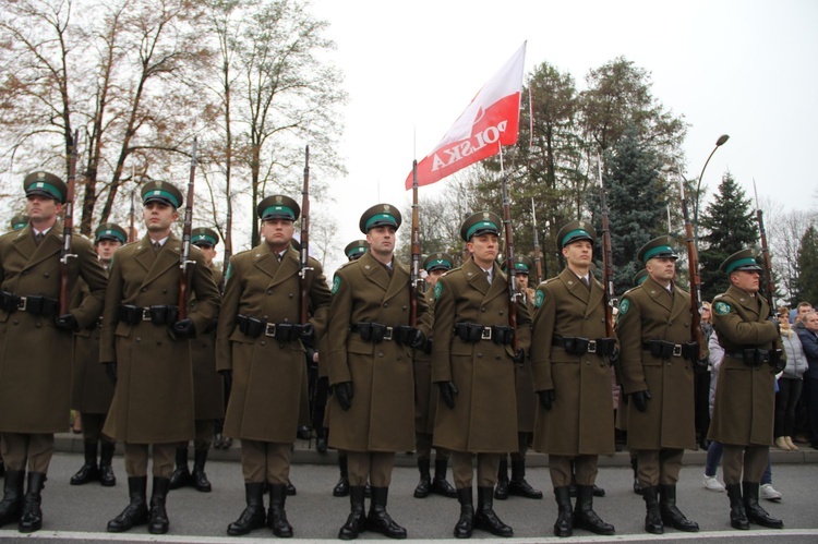 Odsłonięcie pomnika J. Piłsudskiego w Nowym Sączu