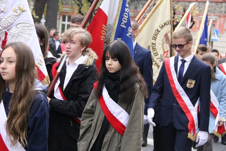 Odsłonięcie pomnika J. Piłsudskiego w Nowym Sączu