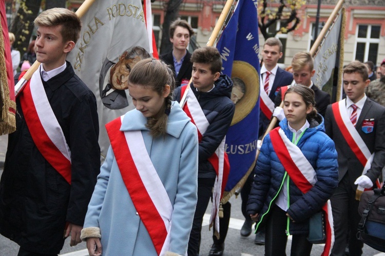 Odsłonięcie pomnika J. Piłsudskiego w Nowym Sączu