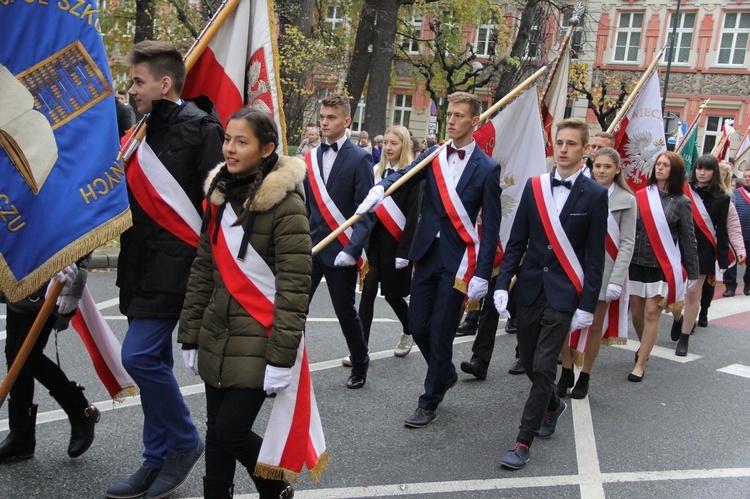 Odsłonięcie pomnika J. Piłsudskiego w Nowym Sączu