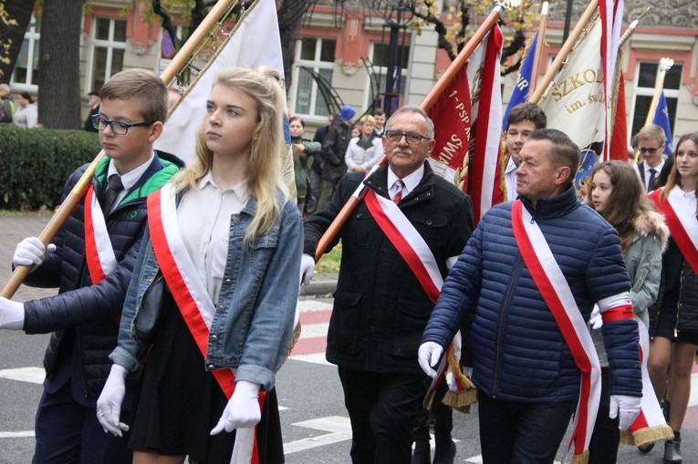 Odsłonięcie pomnika J. Piłsudskiego w Nowym Sączu