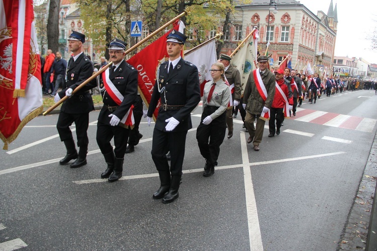 Odsłonięcie pomnika J. Piłsudskiego w Nowym Sączu