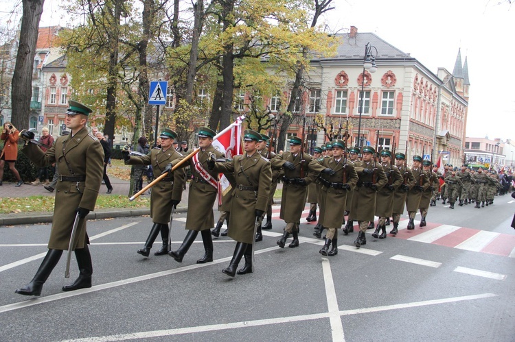 Odsłonięcie pomnika J. Piłsudskiego w Nowym Sączu