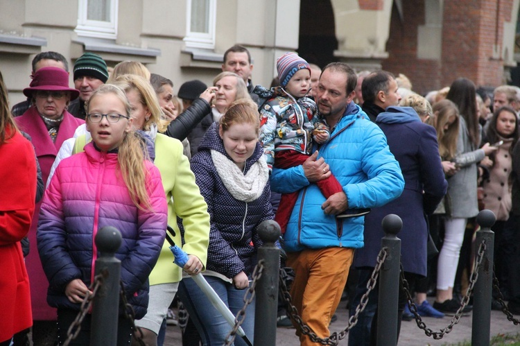 Odsłonięcie pomnika J. Piłsudskiego w Nowym Sączu