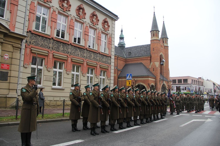 Odsłonięcie pomnika J. Piłsudskiego w Nowym Sączu