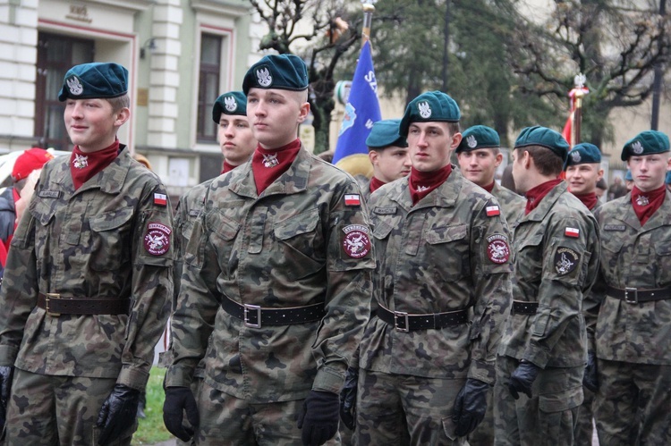 Odsłonięcie pomnika J. Piłsudskiego w Nowym Sączu