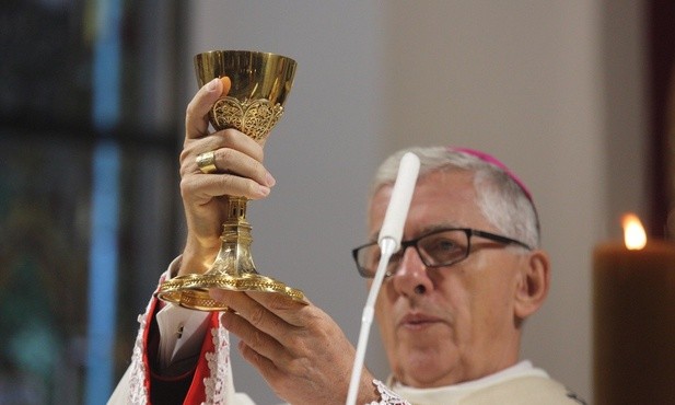 Abp Skworc w swojej rodzinnej parafii