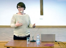 Anna Mikołajczyk mówiła nauczycielom religii, jak mogą w swojej pracy wykorzystywać nowoczesne technologie.