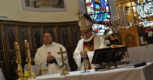 Liturgii przewodniczył bp Mirosław Milewski