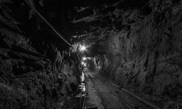 Ciała 13 górników wydobyto z kopalni