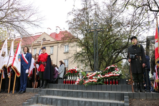 Krzyż straceń odnowiony