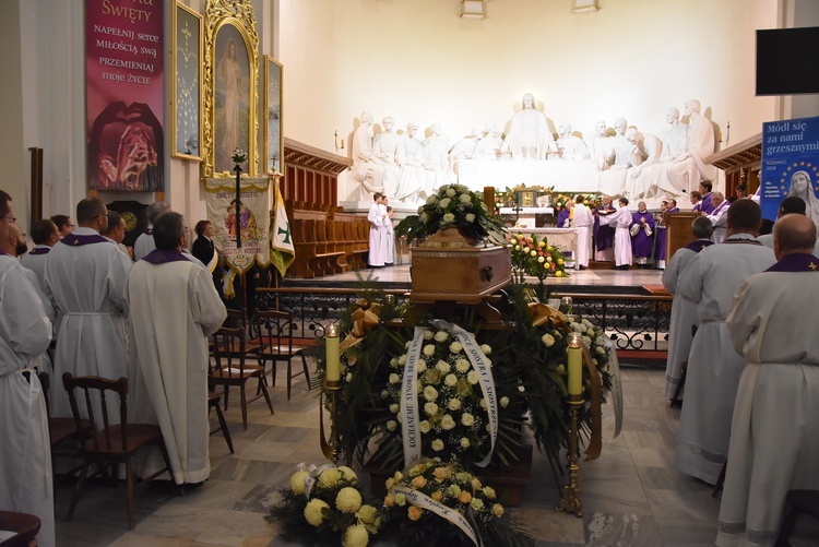 Pogrzeb ks. Wojciecha Łosia w Nowym Targu cz. 1