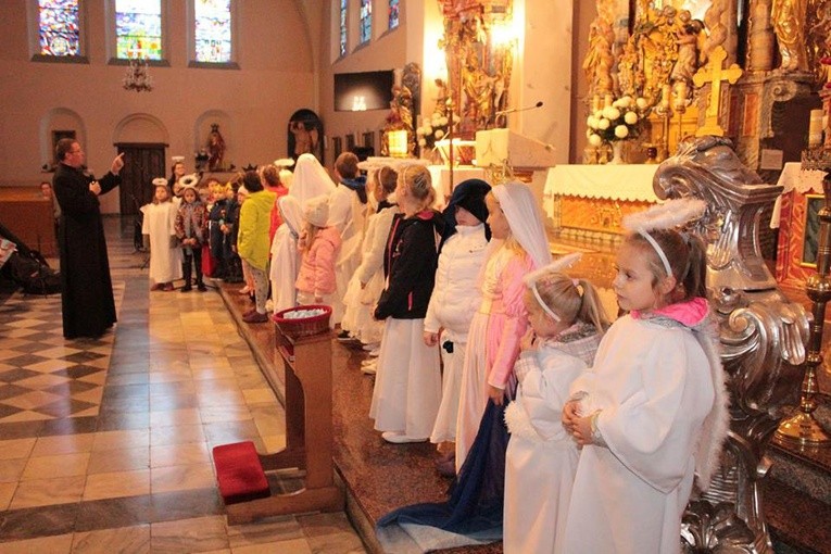 Święci na ulicach Nowej Soli