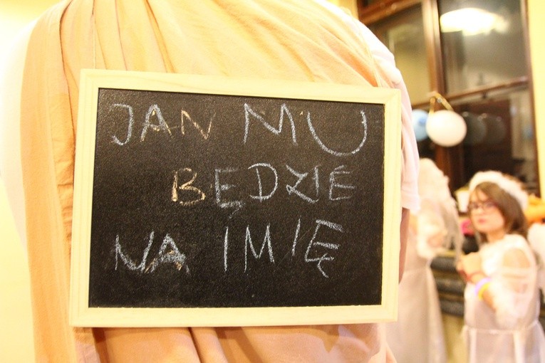 Parada i Bal Wszystkich Świętych we Wrocławiu-Strachocinie