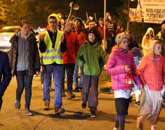 Parada i Bal Wszystkich Świętych we Wrocławiu-Strachocinie