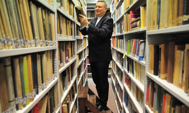Ks. prof. M. Wróbel: Biblia powinna być codziennym pokarmem katolika