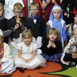 Bal Wszystkich Świętych w przedszkolu u służebniczek w Rydułtowach