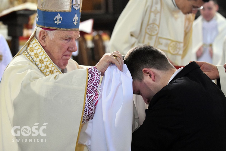 Nałożenie tunik I rokowi i rozpoczęcie kandydatury przez rok V