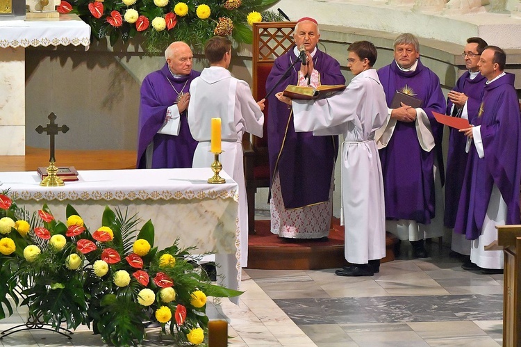 Pogrzeb ks. Wojciecha Łosia w Nowym Targu cz. 2