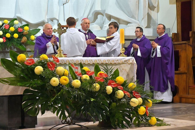 Pogrzeb ks. Wojciecha Łosia w Nowym Targu cz. 2