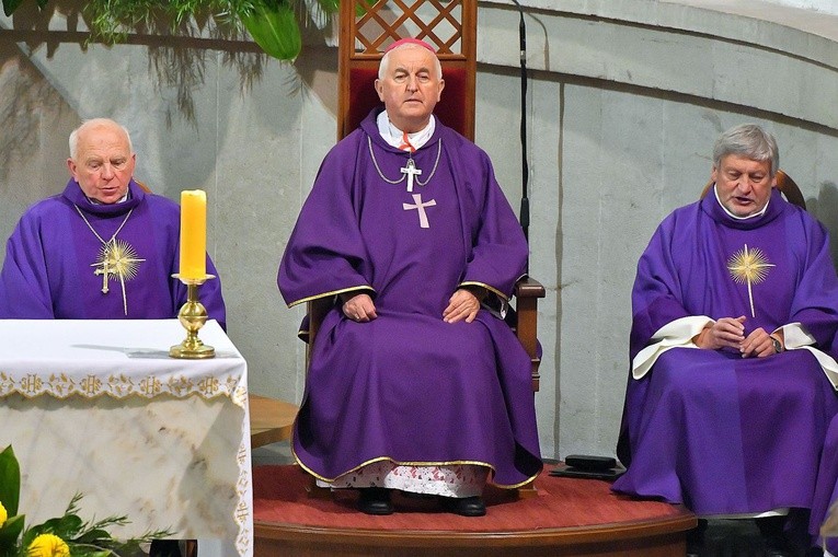 Pogrzeb ks. Wojciecha Łosia w Nowym Targu cz. 2