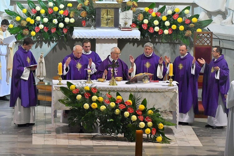 Pogrzeb ks. Wojciecha Łosia w Nowym Targu cz. 2