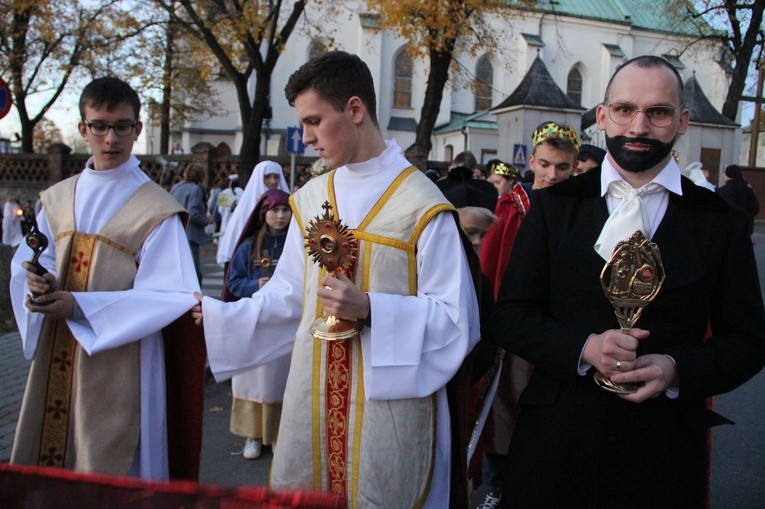 Dębicki Pochód Świętych