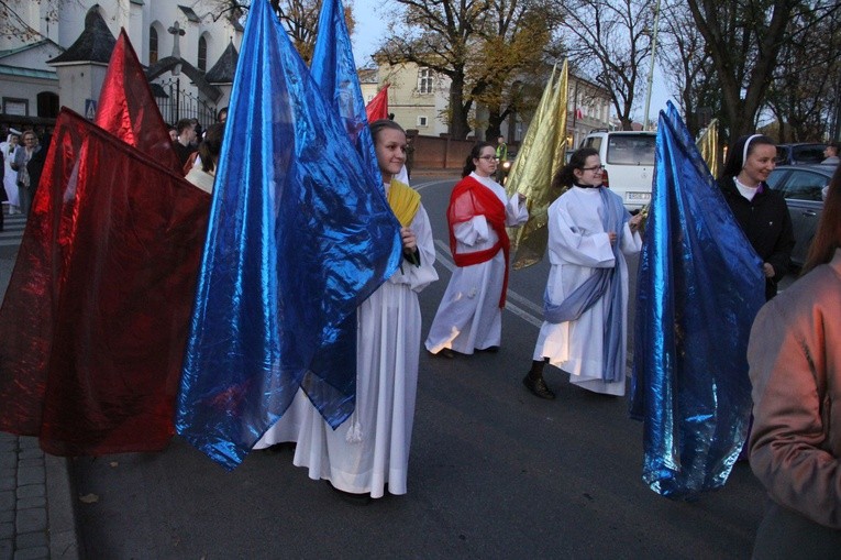 Dębicki Pochód Świętych