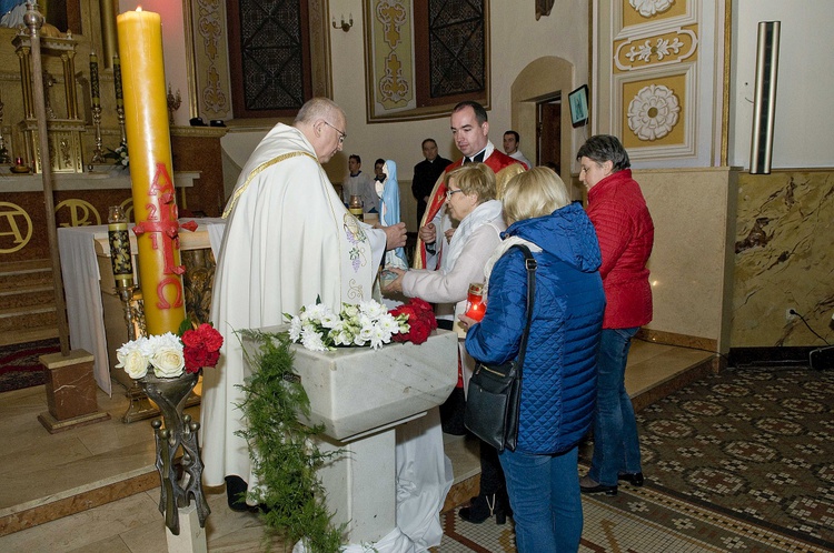 Noc Świętych w Głownie