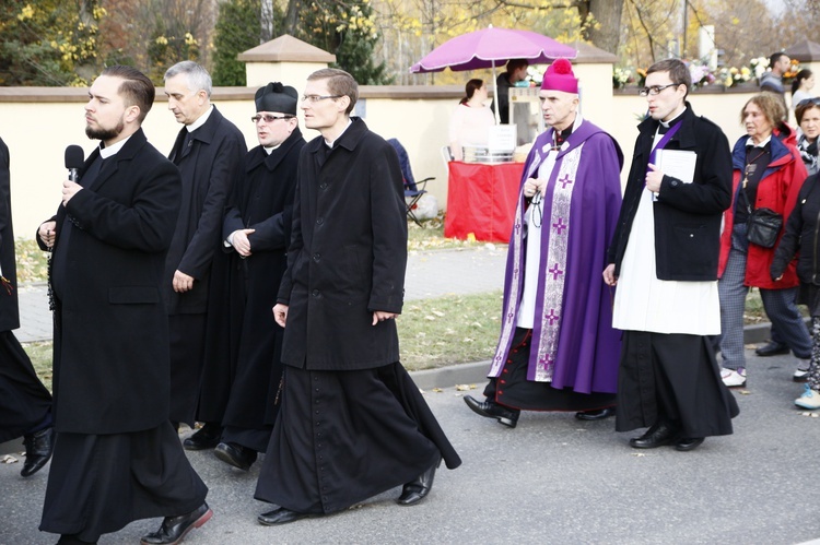 Nabożeństwo na cmentarzu Centralnym w Gliwicach