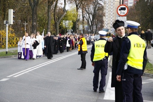 Nabożeństwo na cmentarzu Centralnym w Gliwicach