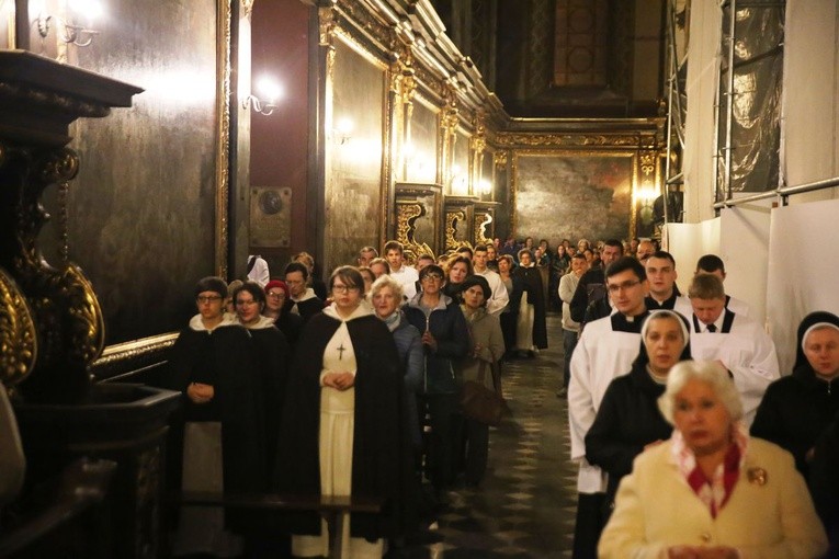 Modlitwa za zmarłych biskupów i kapłanów