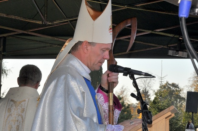 Osłonięcie pomnika żołnierzy ZZK