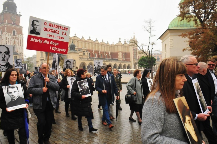 V Krakowskie Zaduszki za Żołnierzy Wyklętych-Niezłomnych Cz. 2