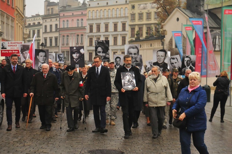 V Krakowskie Zaduszki za Żołnierzy Wyklętych-Niezłomnych Cz. 2